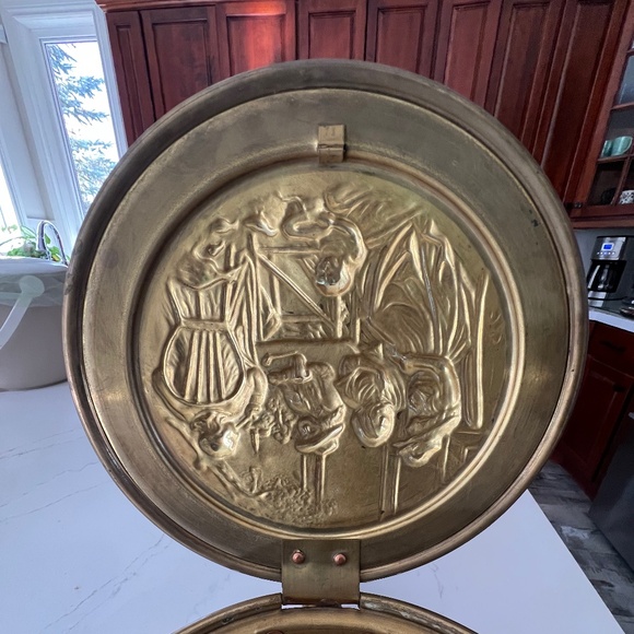 Retro Brass & Wood Bed Warmer - Picture 6 of 11